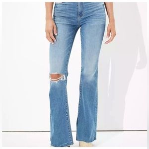 American Eagle Super Hi-Rise Flare Jeans- Sz 0 Short (NWT)